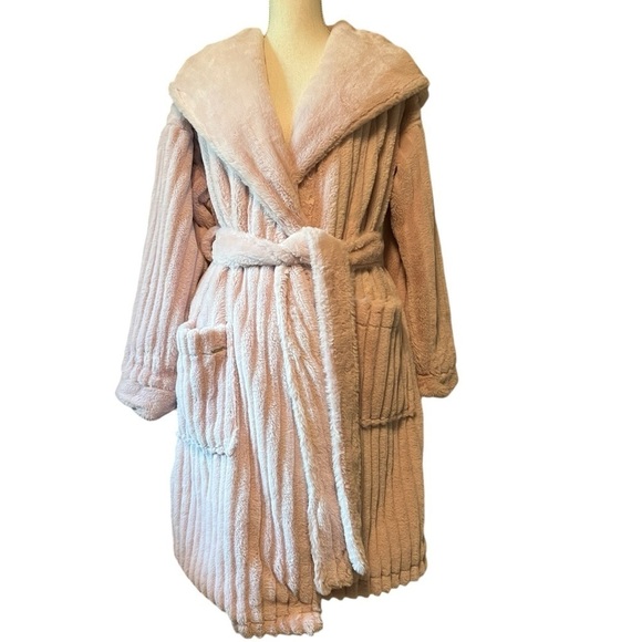 PRETTY YOU LONDON DREAMS WOMEN’S SOFT PINK LUXURIOUS ROBE SIZE S/M - Picture 1 of 12